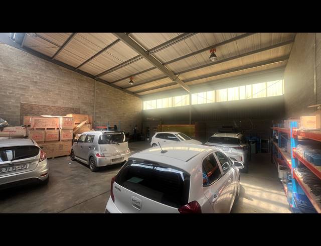 820M² WAREHOUSE TO LET IN SPARTAN